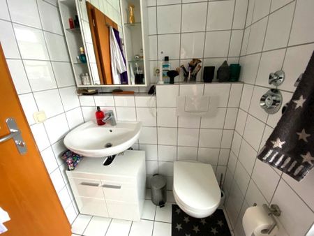 **VERMIETET** Geschmackvolle helle Wohnung für den modernen Single…. - Foto 2