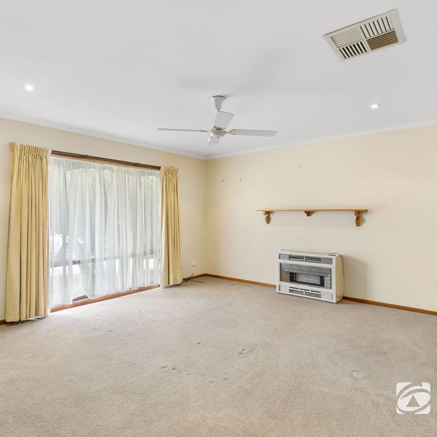 Cosy Unit in Kennington - Photo 1