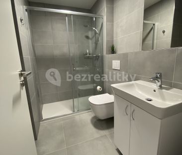 Pronájem bytu 1+kk • 28 m² bez realitkyOcelářská, Praha - Vysočany - Fotografie 5