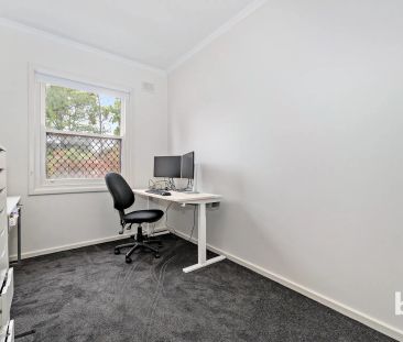 Modern & Charming 3-Bedroom - Photo 2