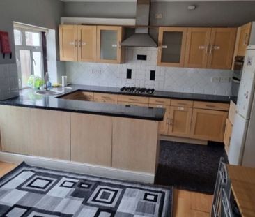 Room in a Shared House, Spencer Road, IG3 - Photo 1