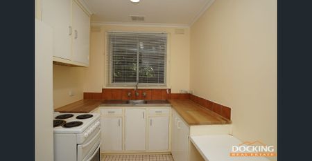 Classic & Comfortable - Photo 3