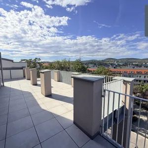 Exklusive 2-Zimmerwohnung mit großzügiger Freifläche, atemberaubenden Ausblick und hochwertiger Ausstattung - Photo 1