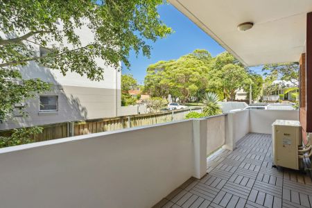 Stylish Coastal Living in a Prime Lifestyle Location - Photo 5