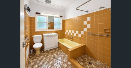 Prized Wamberal Address with 180° Ocean Views - Photo 5