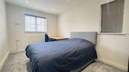 Parkside Place, Staines-upon-thames, Surrey, TW18 - Photo 3