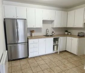 1 room apartment of 76m² in Sherbrooke - Photo 2