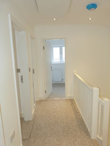 Stunning Ensuite Room to Rent in Sundridge Park, BR1 - Photo 3