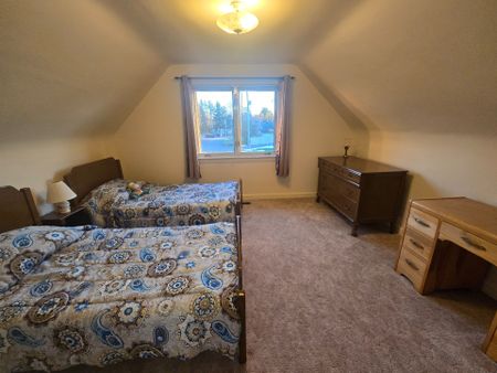 For Lease - 1 Joan Street, Meadowlands - Crestview and Area, Ontario - Photo 2