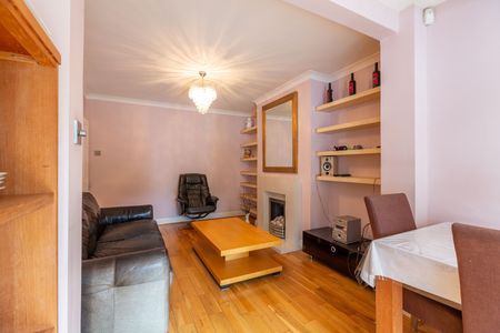 5 Bed Semi-Detached House, Pymmes Green Road, N11 - Photo 4