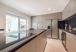 House Refurbished 5 bedrooms for rent Cascais - sea view, garden, garage, air conditioning, terrace, fireplace - Photo 2