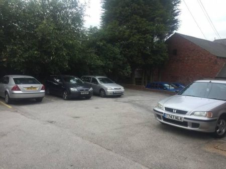 Studio to rent - Photo 5