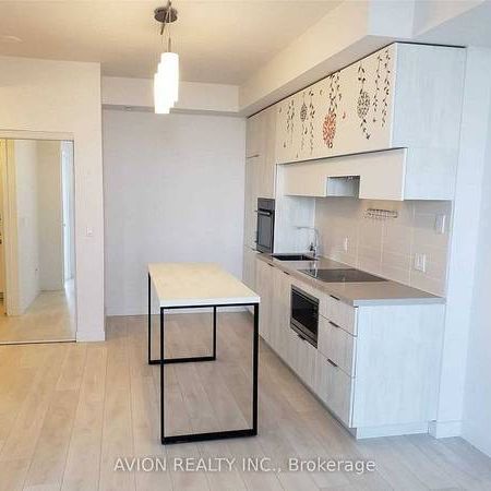 Yonge St & Eglinton Ave E Spacious +Luxurious 1Bdrm Huge Balcony 1Loc - Photo 1