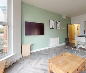 2 bedroom flat to rent - Photo 1