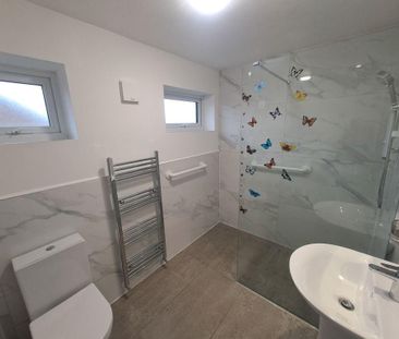 2 bedroom terraced house to rent - Photo 5