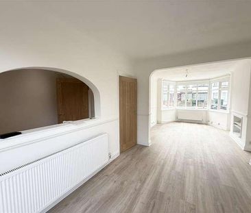 Elmcroft Avenue, London, N9 - Photo 1