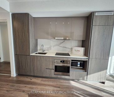 28 Interchange Way condo — Vaughan, ON (1-Bedroom) - 1 Bedroom - Photo 5