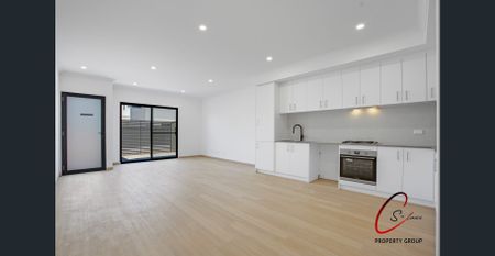 Double-Story Townhouse! - Photo 3