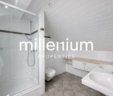 Exceptional Renovated 6-Room Duplex Penthouse in the Heart of Carouge - Foto 5