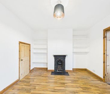 2 bedroom semi-detached house to rent - Photo 3