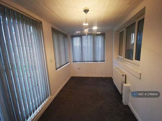 2 bedroom end of terrace house to rent - Photo 1