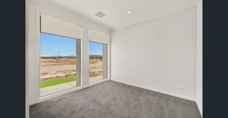 Be the first to live in this fresh, light-filled stunner - Photo 5