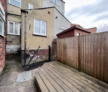 3 bedroom terraced house to rent - Photo 6