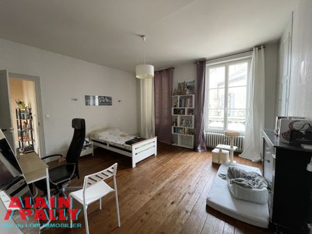 Location Maison 9 pièces 198m² CHATEAUDUN 28200 - Photo 2