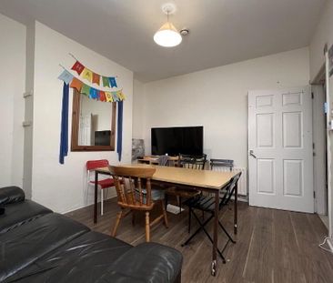 35 Sandhurst Drive, Belfast, BT9 5AY - Photo 1