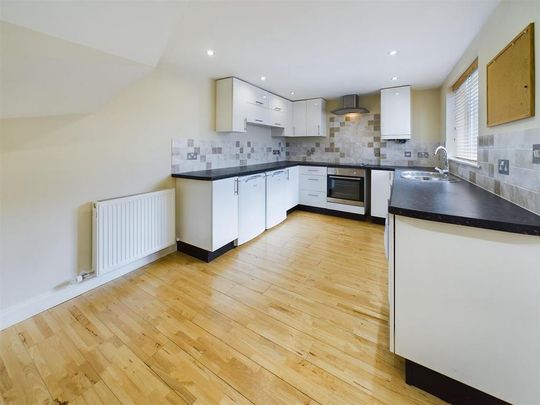 2 bedroom detached house to rent - Photo 1