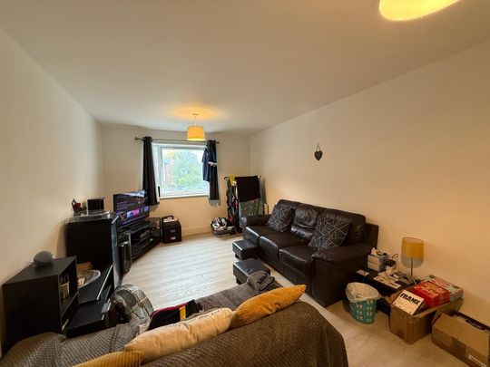 Coxhill Way, Aylesbury - Photo 1