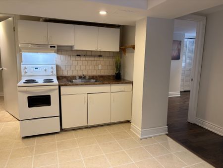 For Lease - 138 Poyntz Avenue, Toronto, Ontario - Photo 4