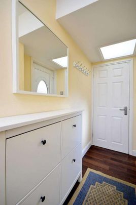 Lapse Wood Walk, Forest Hill, SE23 - Photo 1