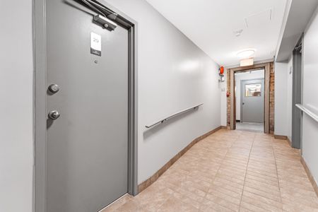 235 Charlotte St - Photo 3