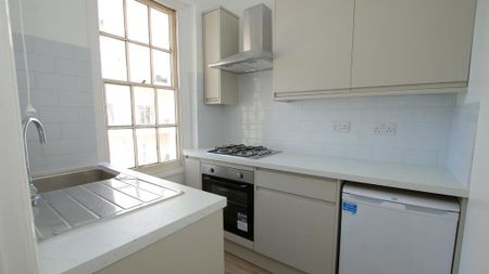 2 bedroom apartment to rent - Photo 4