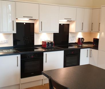 1 bedroom in a house share to rent - Photo 3