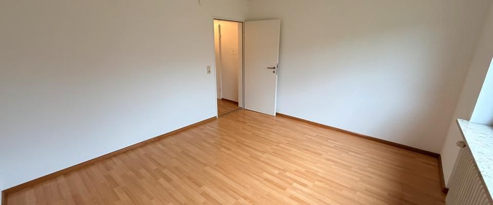 Schöne 2-Zimmer Wohnug mit eingebauter Küche, ruhig aber zentral - Foto 1