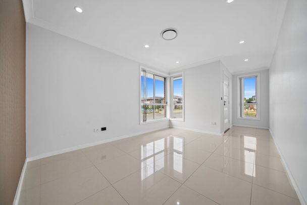 Combining Comfort & Modern Design! - Photo 1