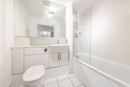 Turner House, Limehouse, Cassilis Road, London, E14 flat to rent - Photo 5