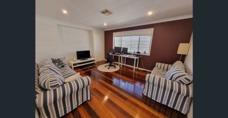 An Abundance of Space - Photo 3