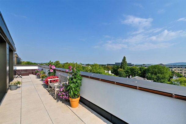 A stylish Penthouse apartment with residents gym and views across the Cheltenham skyline - Photo 1