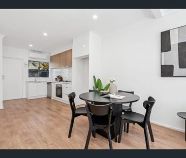 Effortless Living, Where Comfort Meets Convenience - Photo 5