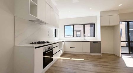 Nearly New Duplex - Photo 3