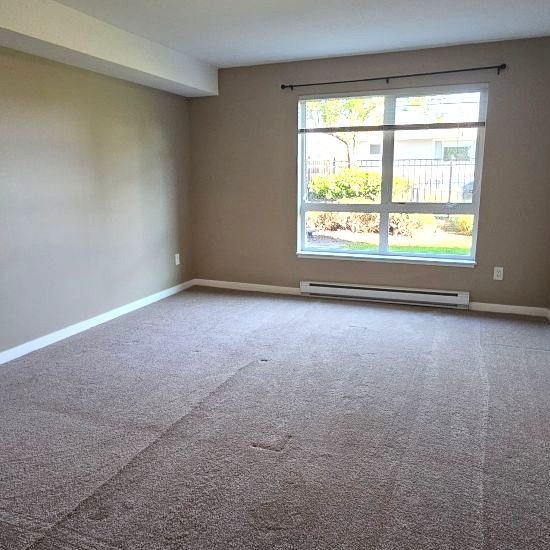 Large 2bed 2bath Condo; Rutland – Available Now - Photo 1