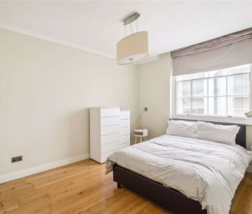 EXCLUSIVELY MANAGED BY SAVILLS. HMO APPROVED. PET FRIENDLY. A newly... - Photo 6