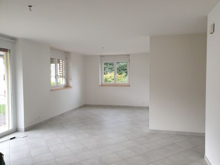 Bel appartement de 4 pièces avec grand balcon - Photo 2