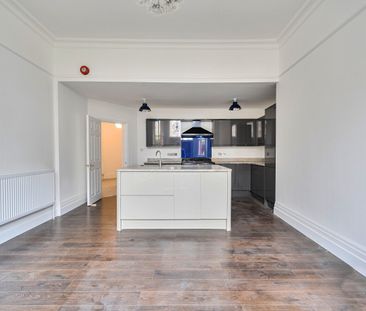 3 bedroom apartment to rent - Photo 1