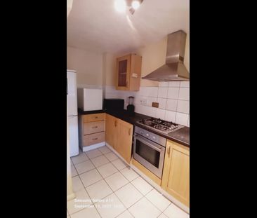 2 Bed Flat, Goodmayes, IG3 - Photo 5