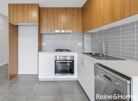 Brady's Manor- Luxury Apartment - Photo 4