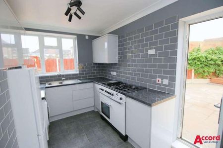 Swale Close, Aveley, RM15 - Photo 4